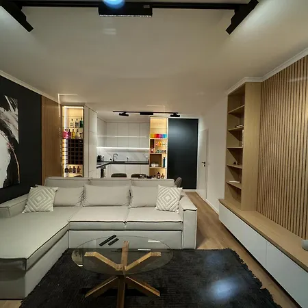 아파트 Seaview Smart 2 *